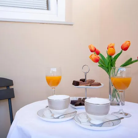 Family & Mikelin Gasthuis 3*