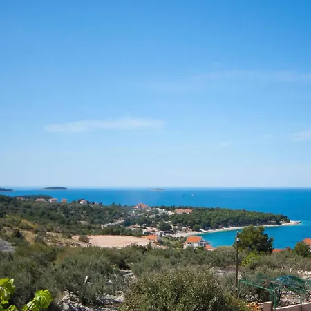 Gasthuis Family & Mikelin Primošten