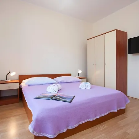 Family & Mikelin Gasthuis Primošten