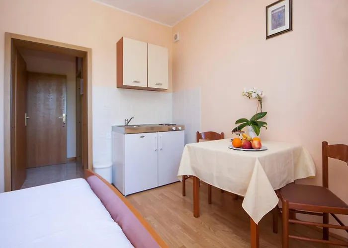 & Mikelin Guest house Primosten