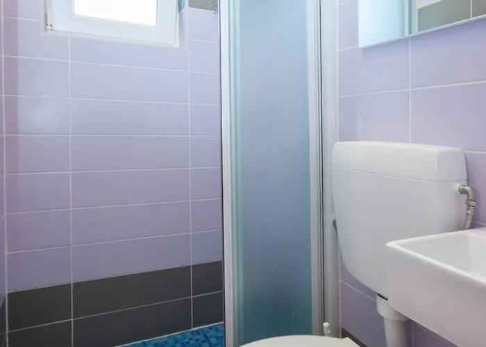 Guest house & Mikelin