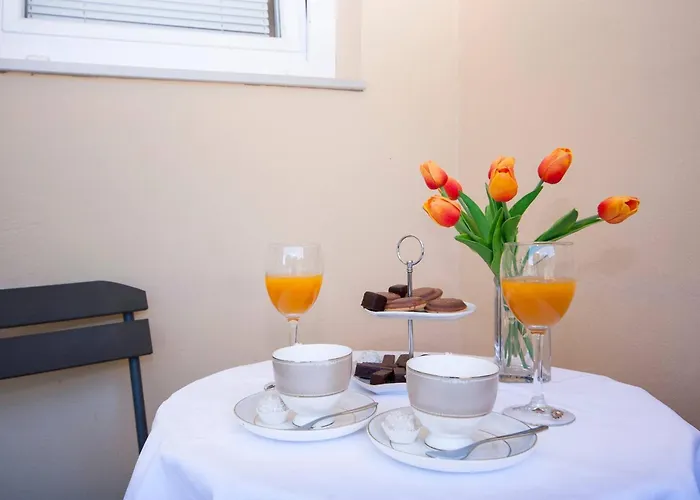 Family & Mikelin 게스트하우스 3*