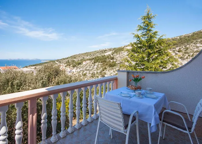 & Mikelin Guest house Primosten