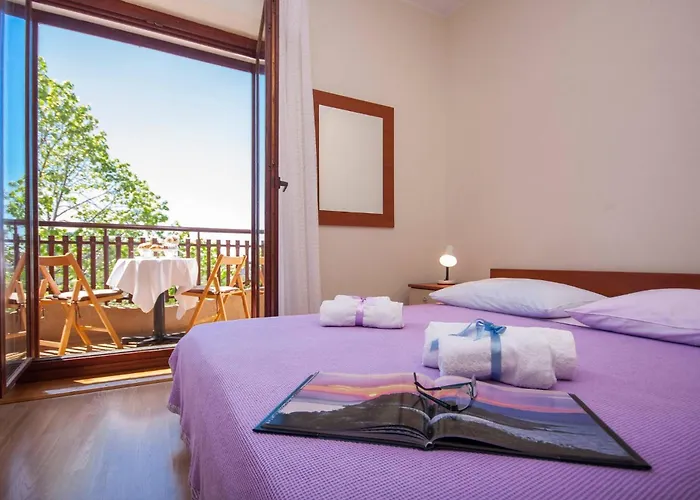 & Mikelin Guest house 3*